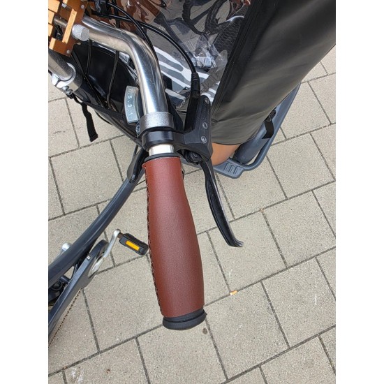 Elektrische Babboe Go hondenbakfiets met toebehoren