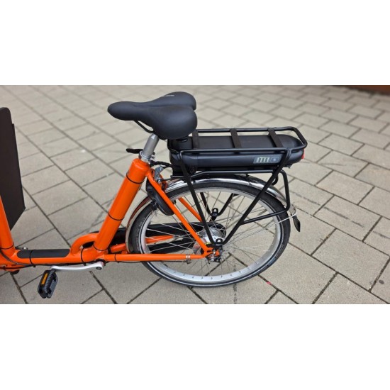 2dehands Cargo bike long bakfiets met regentent