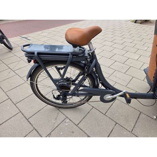 Elektrische Babboe Go hondenbakfiets met toebehoren