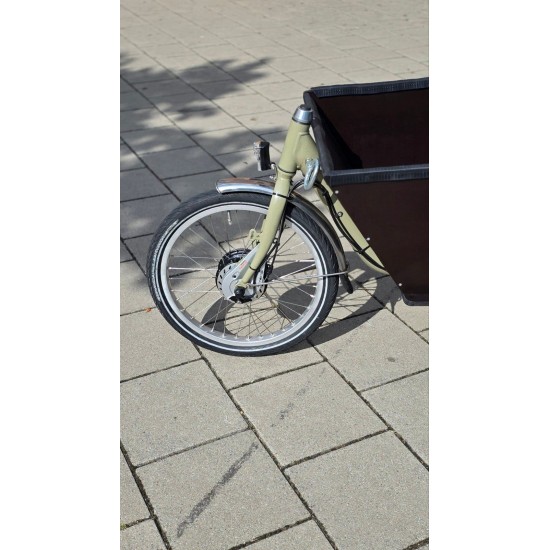 2dehands elektrische bakfiets met regentent